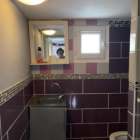Logement Entree Independant, Sous Sol Eclaire, Cuisine, Sdb Wc, Jardin Belle-Église Exterior foto
