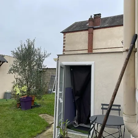 Logement Entree Independant, Sous Sol Eclaire, Cuisine, Sdb Wc, Jardin Belle-Église Exterior foto